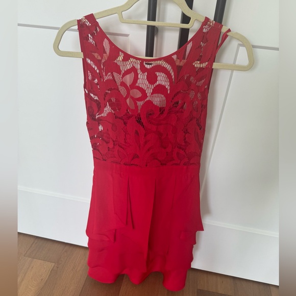 Coast ‘Daymee’ red dress size 2, Bloomingdales - Picture 2 of 3